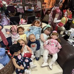 Beautiful dolls lots of dolls large baby dolls