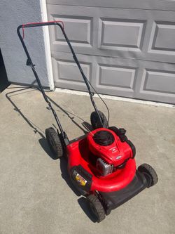 Craftsman lawn mower Briggs and Stratton engine motor FOR PARTS