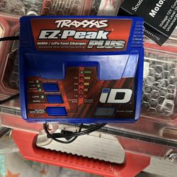 Traxxas ez peak plus charger