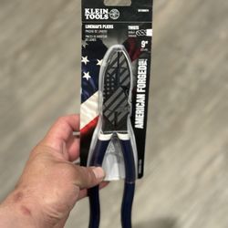Klein Tools D2139NE74 Lineman's Pliers "AMERICAN FORGED" USA Flag Laser Etching