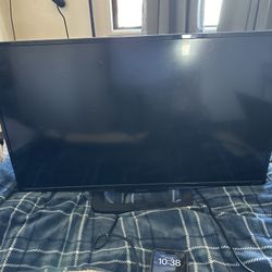 32in Smart TV Insignia 