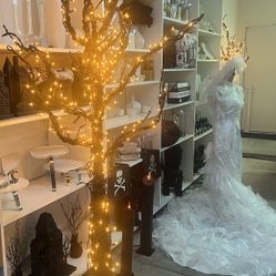 Halloween Spooky Trees 6ft Tall