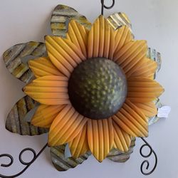 SUNFLOWER WALL DECORATION 