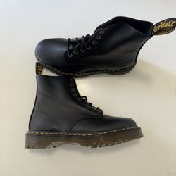 Dr. Martens 