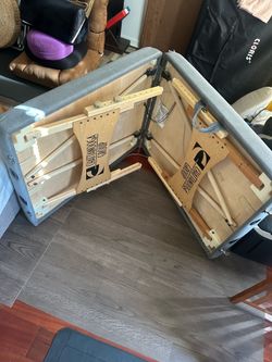 Free massage table
