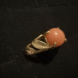 14K Gold Ring with Gemstone (size 7)