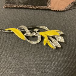 Trifari Vintage Broach 