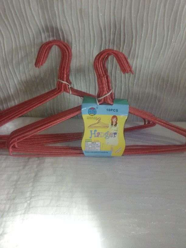 Clothes Hangers That Are Coated 
