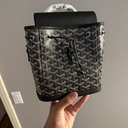 LV Dust Cover Bag for Sale in Las Vegas, NV - OfferUp