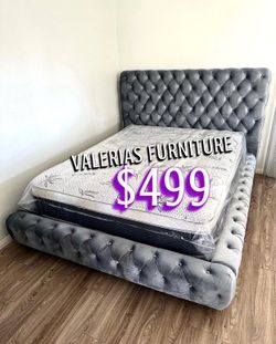 New queen bed with mattress