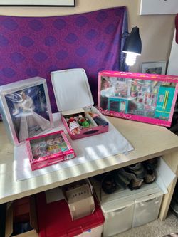 Holiday Barbie, new and vintage lot