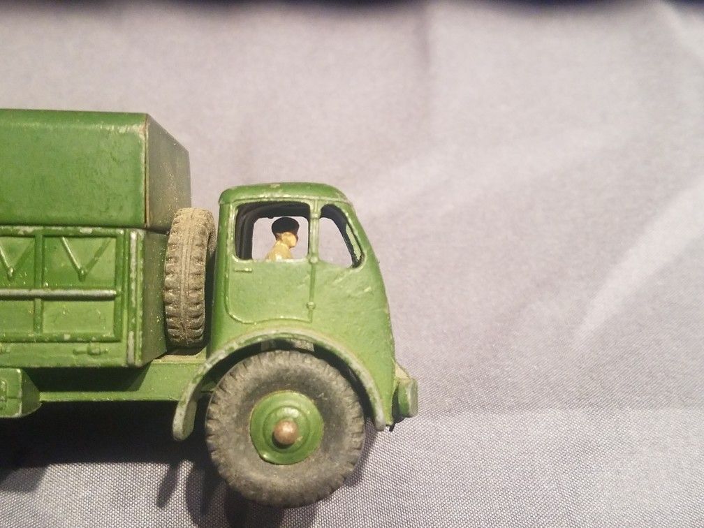 Dinky Toys Military Army 10 Ton Truck #622 Diecast metal toy Vintage