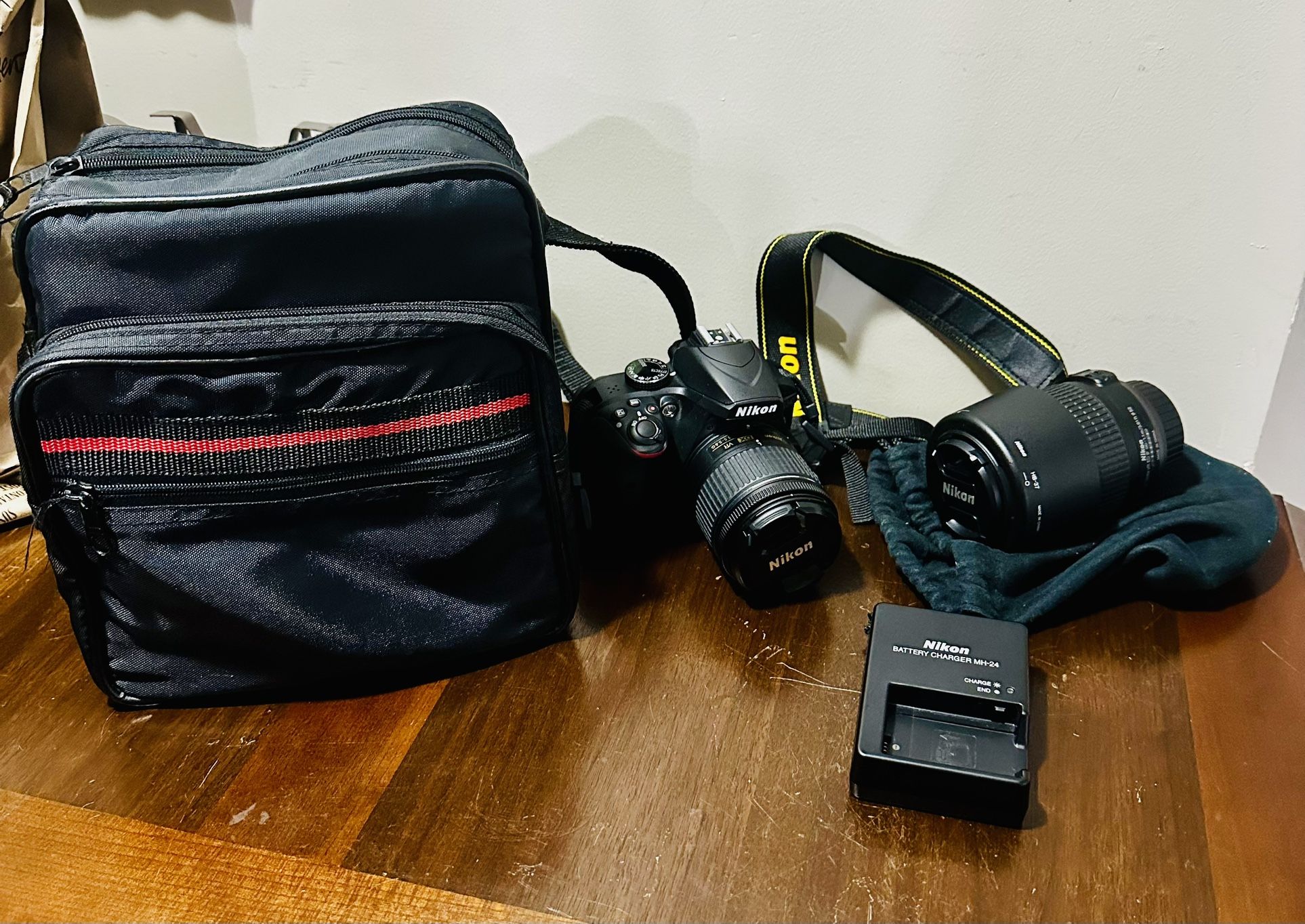 Nikon D3400 verry good camera use couple time don’t have need for it no more  firm on price Like New