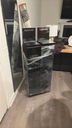 Tom ford stands