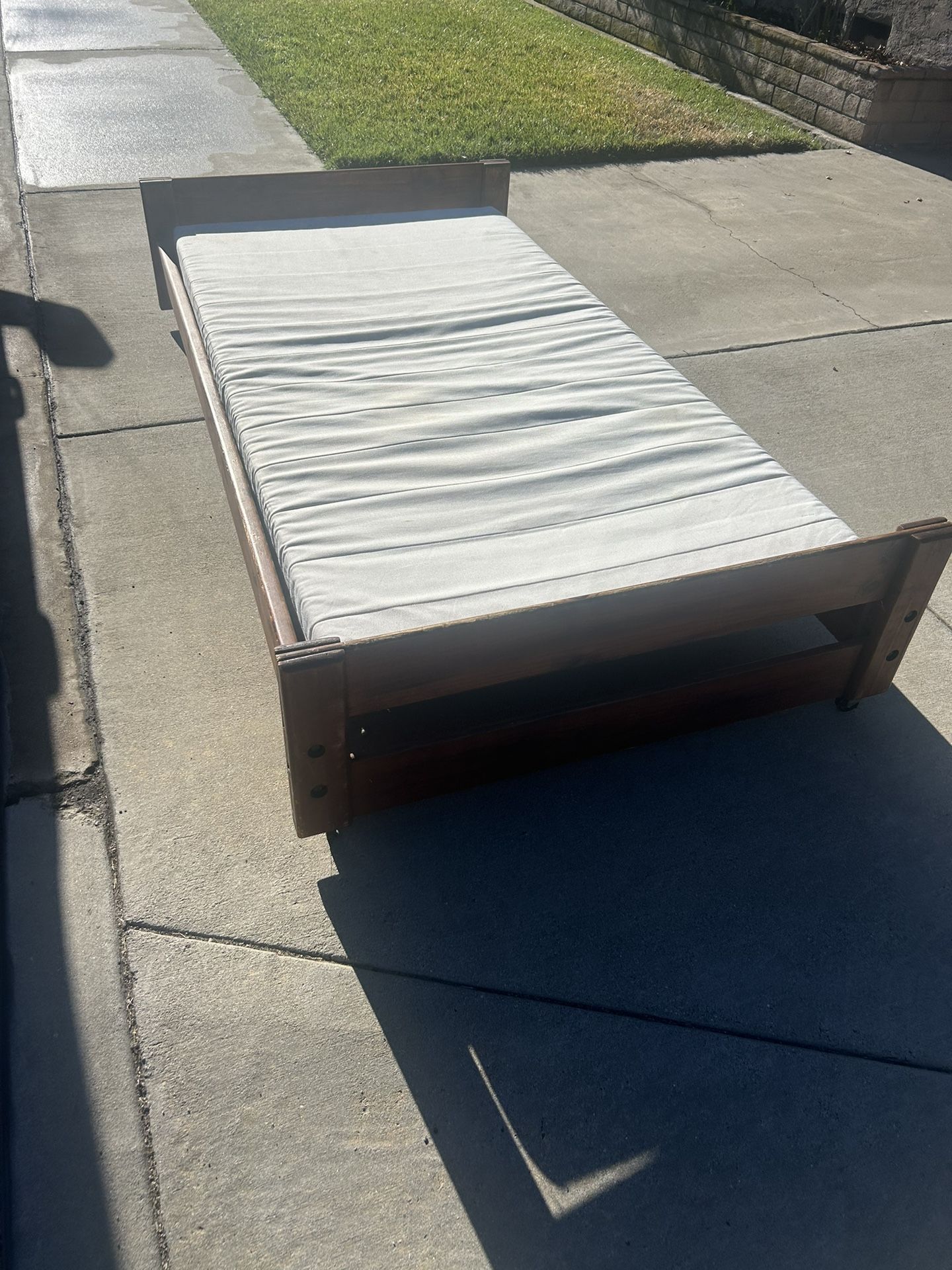 Twin Bed