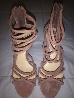 VINCE CAMUTO HEALS