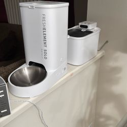 Moving fire sale, I have a brand new automatic dog and cat feeder along with an automatic water feeder, which is a $250 value selling for $20