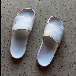 $10 Reebok Slides Size 11 