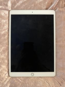 White Apple IPAD PRO Mint Condition, Factory Reset