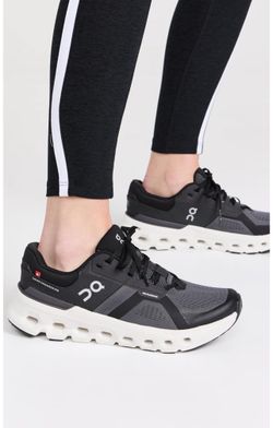 On Running./On Cloud  Shoes Size 9