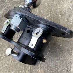 Weight Distributing Hitch