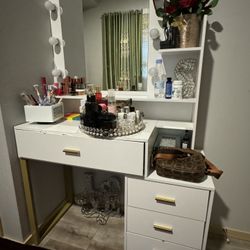 Bed and Vanity Set