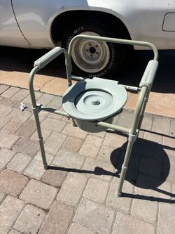 Heavy-Duty Adjustable Bedside Commode Chair – 350 lb Capacity – Like New – $35