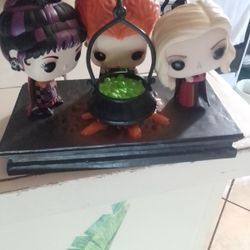 Funko Pop Moment  The Sanderson sisters Disney figures 