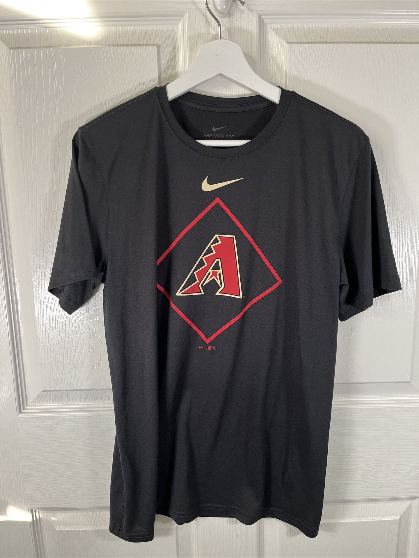 Nike tee Arizona Diamondbacks Men’s size Medium MLB Baseball. 