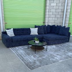 *Free Delivery* Macys Large Sectional Couch Sofa 