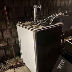 Keg dispenser