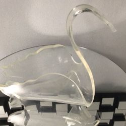 Lucite Swan 14”x8” Vintage Rare Piece, Great Centerpiece 