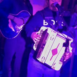 Acordeon y Bajosexto Norteno