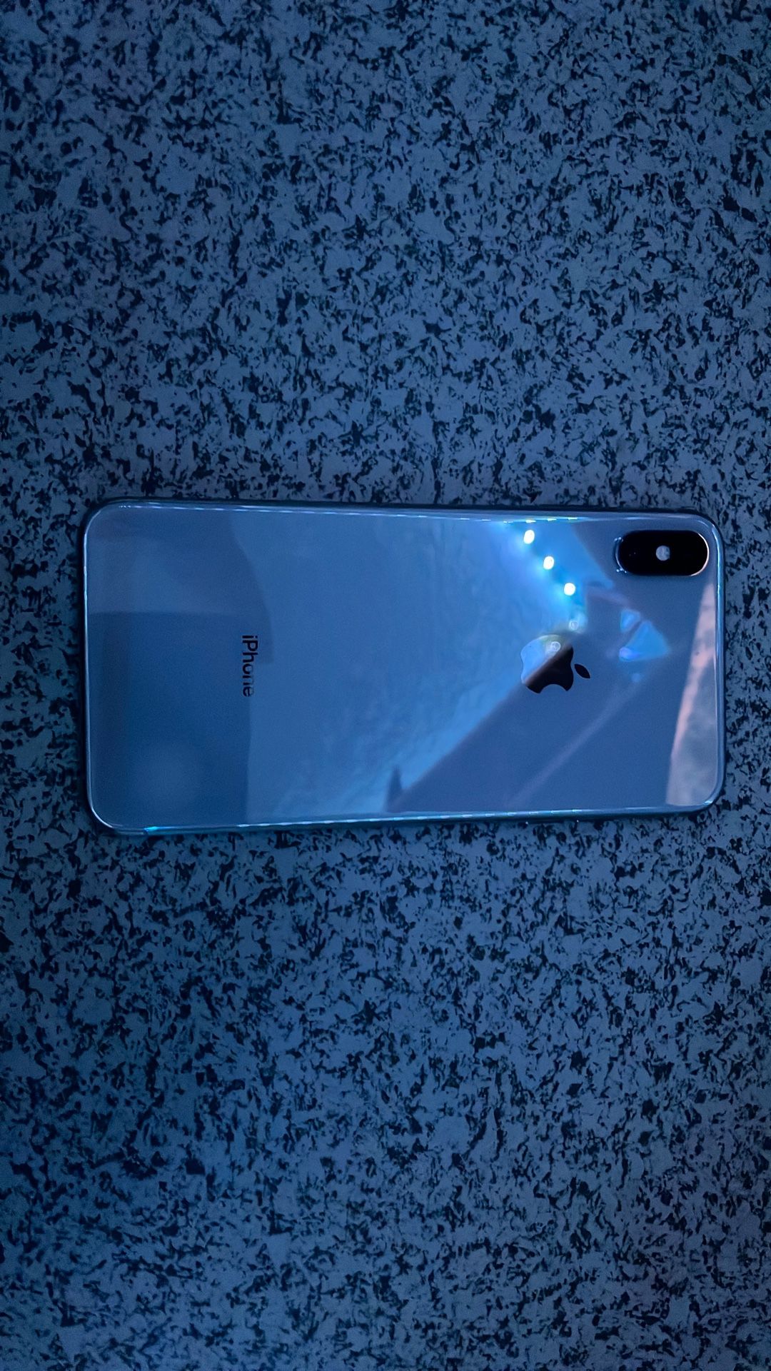 iphone xs max with case
