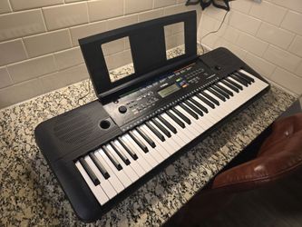 Yamaha PSR-E253 61-Key Portable Keyboard