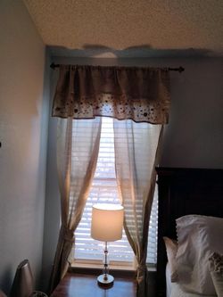 2 Doubles Curtains Included 2rods