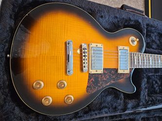 Les Paul Style Guitar