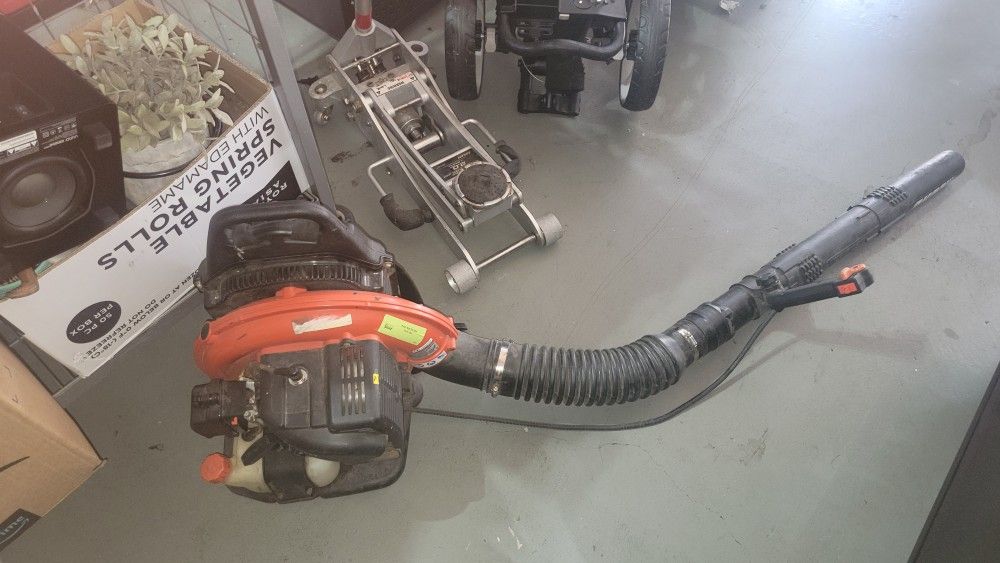 ECHO -
PB-500T Blower