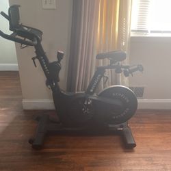 Echelon  Ex 3  Fitness Smart Bike USB Port For Tablet ,Phone Etc.