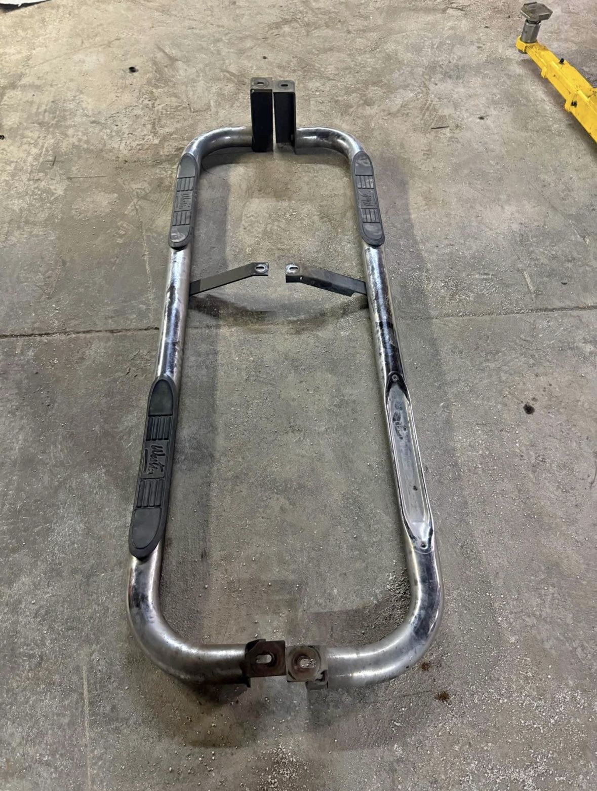 99-07 Chevy Silverado Gmc sierra 1(contact info removed) 3500 extended cab side steps