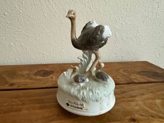 Vintage Otagiri Japan Ostrich Music Box Do-Re-Mi Ceramic Figurine Works