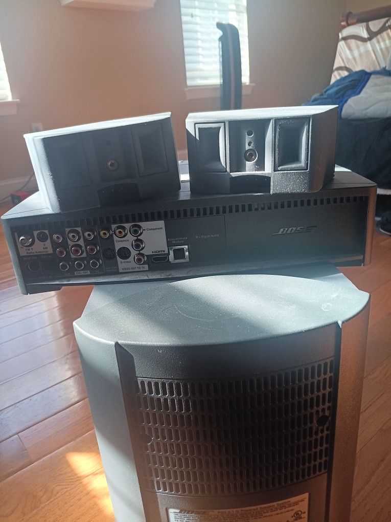 Bose PS 3-2-1 - III Powered Speaker System 
