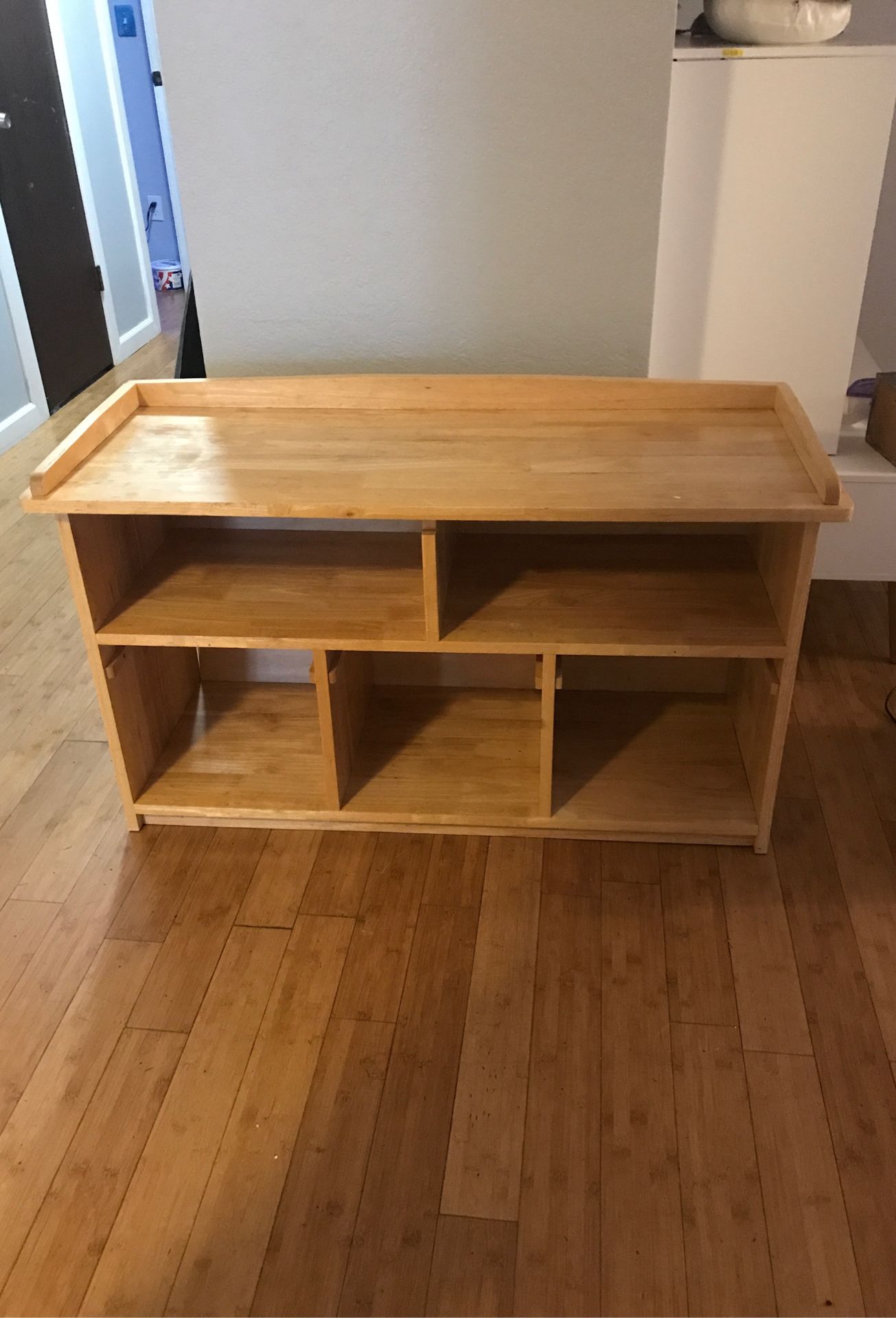 Storage shelf