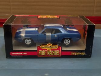 Ertl American Muscle Street Machines 70 Plymouth Cuda Blue 1/18 Scale Diecast