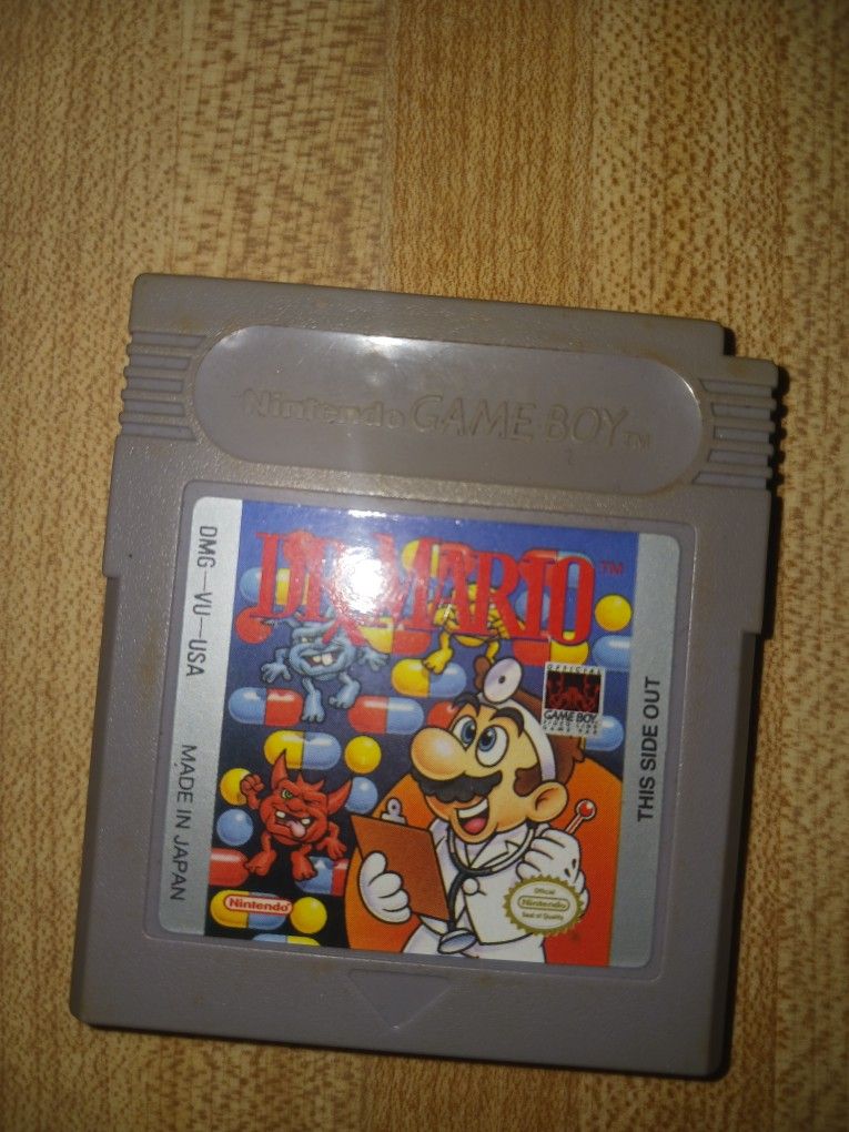 4 Gameboy Pocket Black And White And White Games And Camera