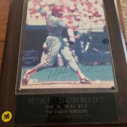 Autographed Phillies great Mike Schmidt plaque