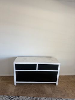 Free entertainment center