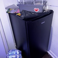 mini fridge had for a couple weeks don’t need