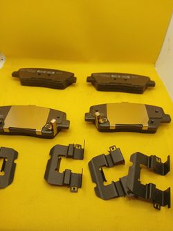 2018 -2021 Kia Stinger 2019-2023 G70 Rear Brakes Brake Pads