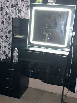 Vanity mirror